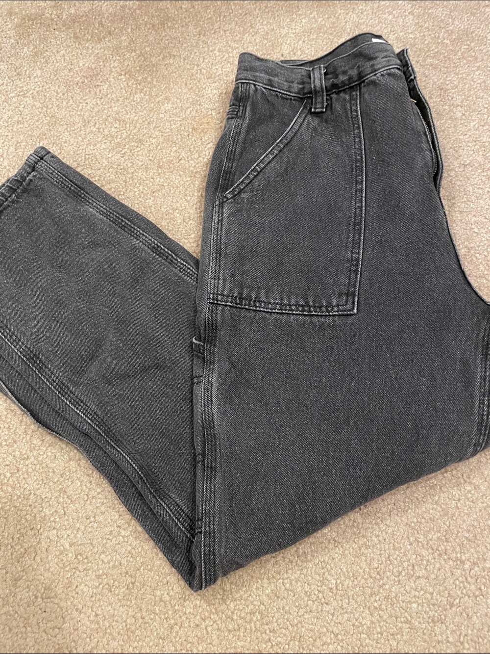 GUC Simply Society women’s cargo style straight leg distressed jeans, size 29